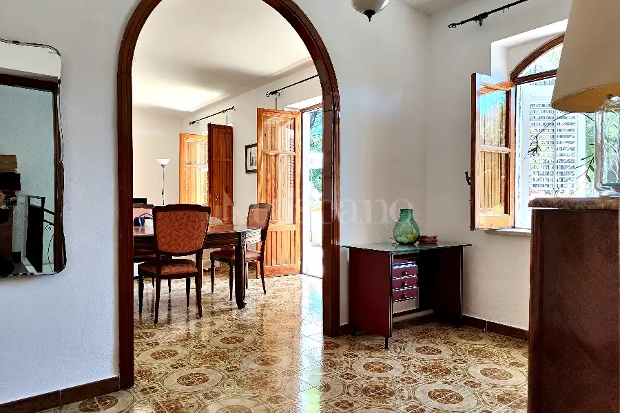 Villa in vendita di 500 mq a €255.000 (rif. 41/2026)