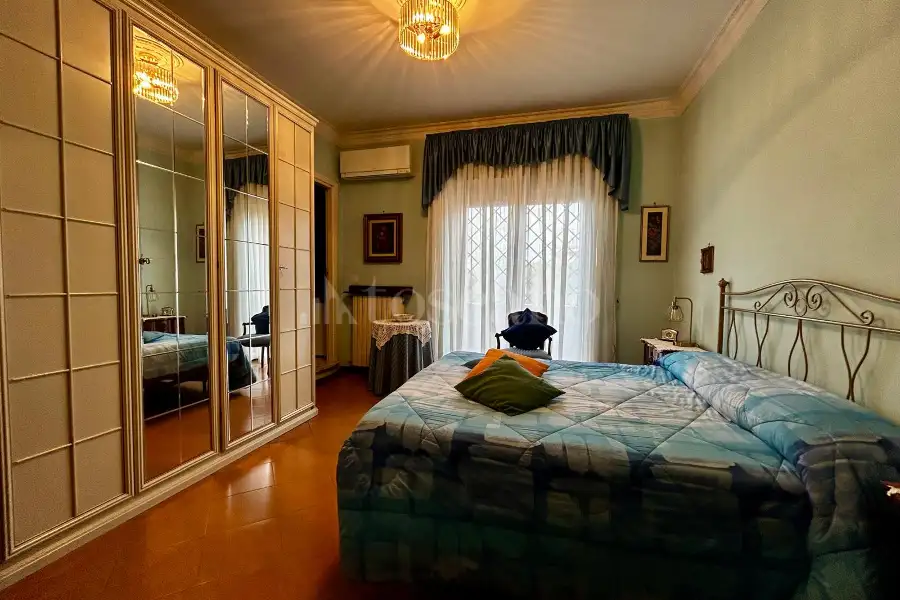 Villa in vendita di 370 mq a €699.000 (rif. 1/2026)
