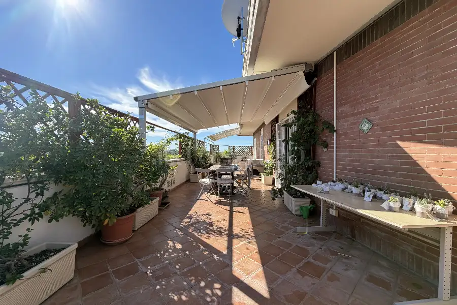 Attico in vendita di 170 mq a €920.000 (rif. 65/2026)