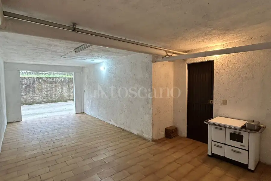 Garage in vendita di 30 mq a €30.000 (rif. 1/2025)