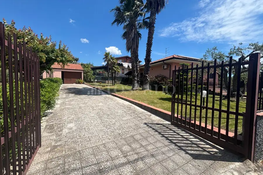 Villa in vendita di 100 mq a €370.000 (rif. 95/2026)