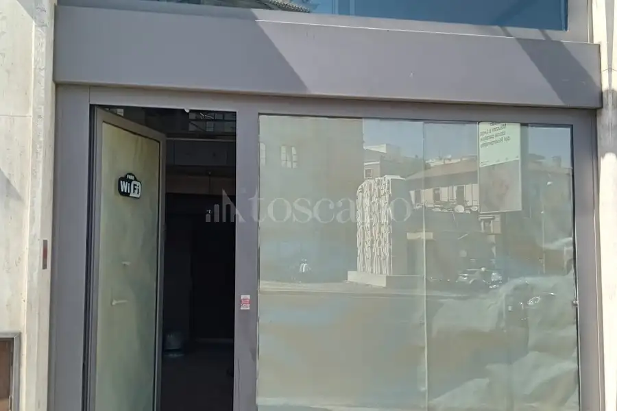 Negozio in affitto di 270 mq a €8.800 (rif. 45/2024)