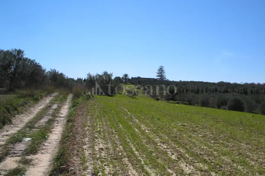 Casale in vendita di 406 mq a €660.000 (rif. 82/2026)