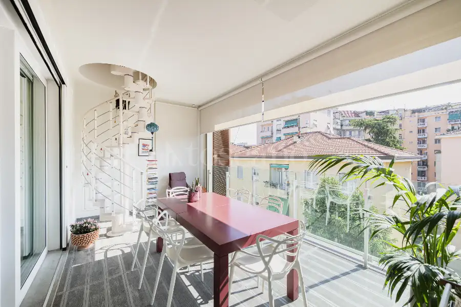 Attico in vendita di 140 mq a €890.000 (rif. 11/2025)