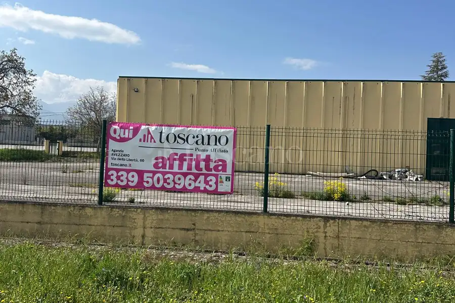 Capannone in affitto di 2.300 mq a €4.000 (rif. 9/2026)