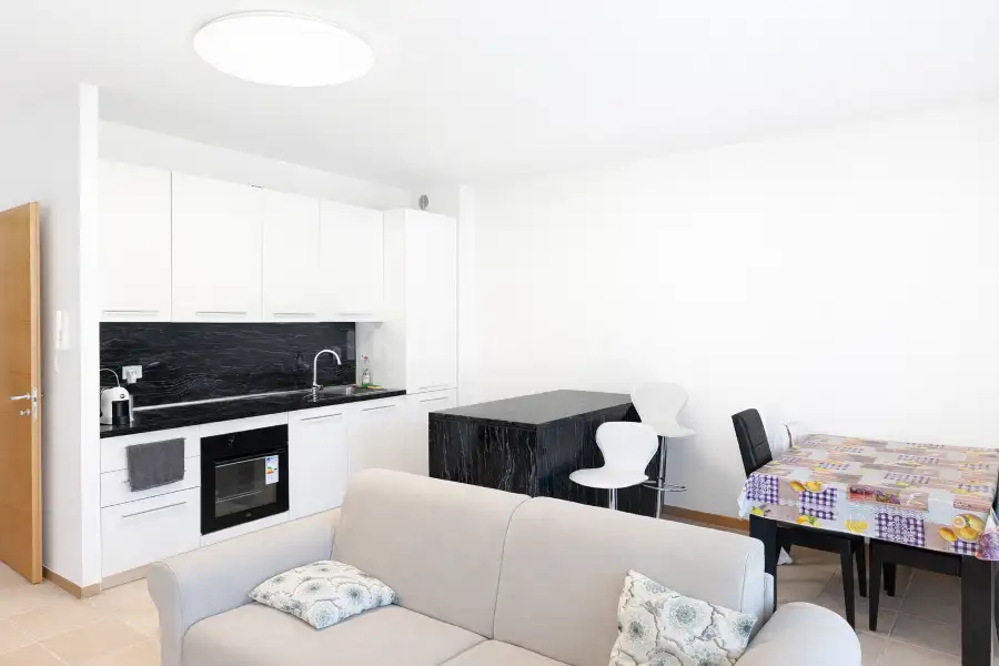 Casa in vendita di 80 mq a €410.000 (rif. 12/2026)