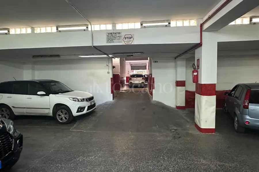 Negozio in vendita di 620 mq a €620.000 (rif. 85/2025)