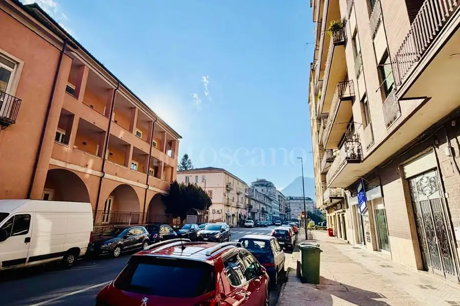 Negozio in affitto di 60 mq a €500 (rif. 48/2026)