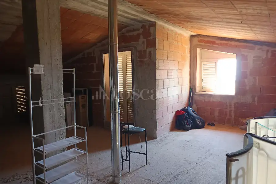 Villa in vendita di 470 mq a €698.000 (rif. 76/2026)