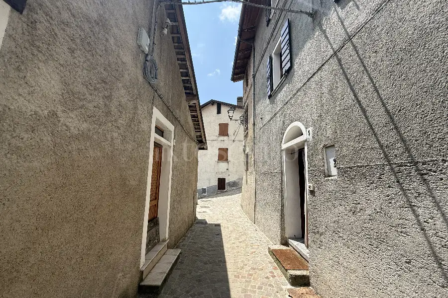 Casa Indipendente in vendita di 160 mq a €49.000 (rif. 19/2025)