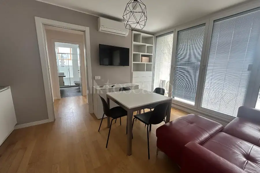 Casa in affitto di 50 mq a €1.100 (rif. 17/2026)
