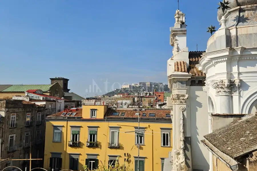 Attico in vendita di 350 mq a €780.000 (rif. 38/2026)