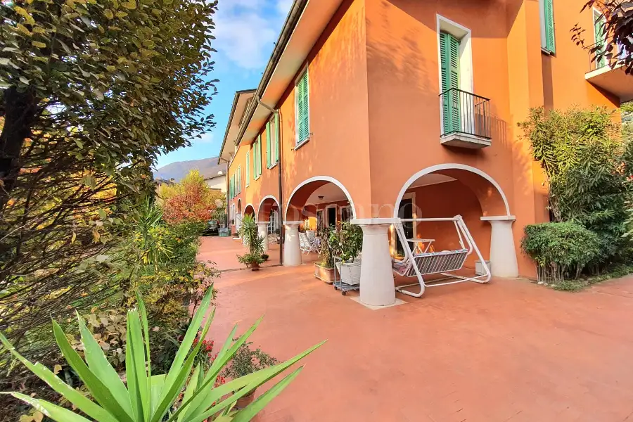 Villa Plurifamiliare in vendita di 400 mq a €399.000 (rif. 6/2025)