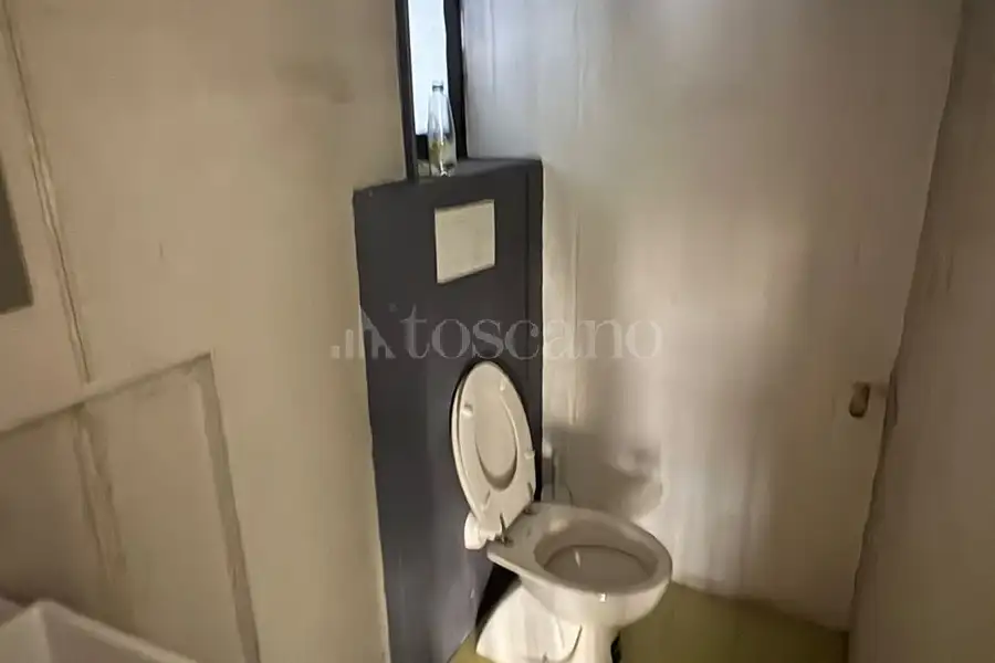 Negozio in affitto di 60 mq a €800 (rif. 13/2026)