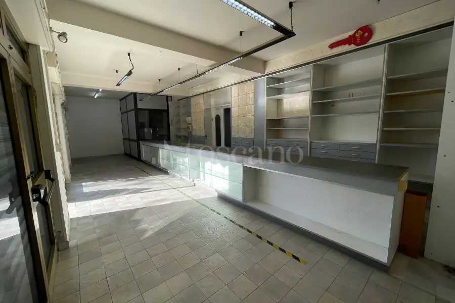 Negozio in affitto di 120 mq a €1.300 (rif. 185/2023)