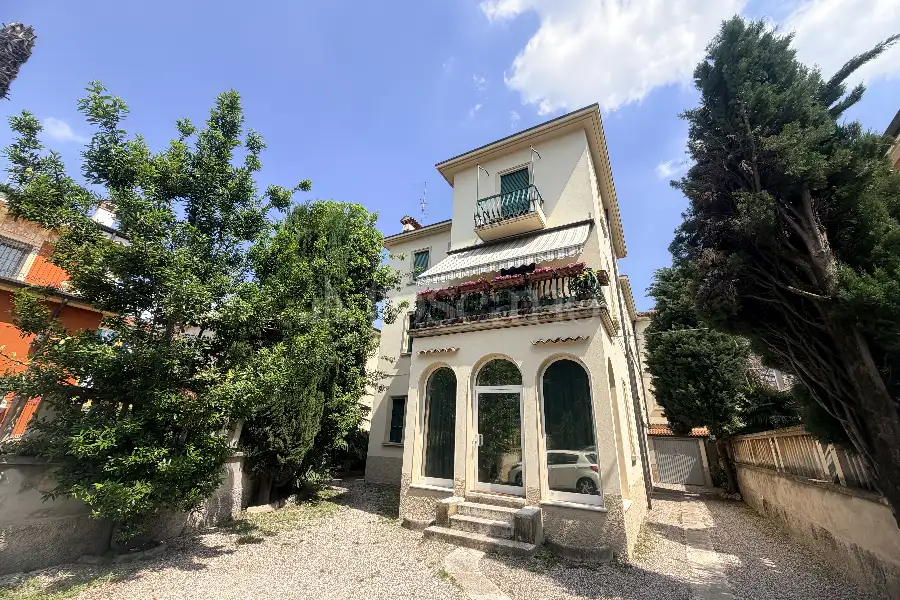 Casa in vendita di 105 mq a €535.000 (rif. 22/2026)