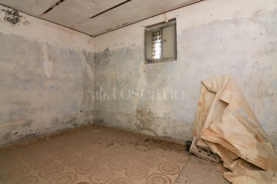 Casa Indipendente in vendita di 600 mq a €350.000 (rif. 27/2024)