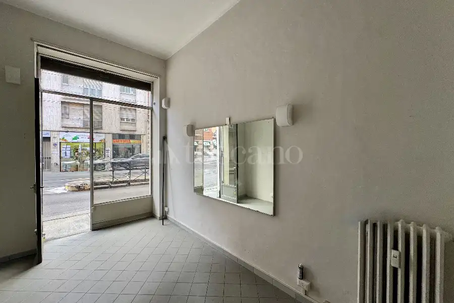 Negozio in vendita di 18 mq a €35.000 (rif. 2/2026)