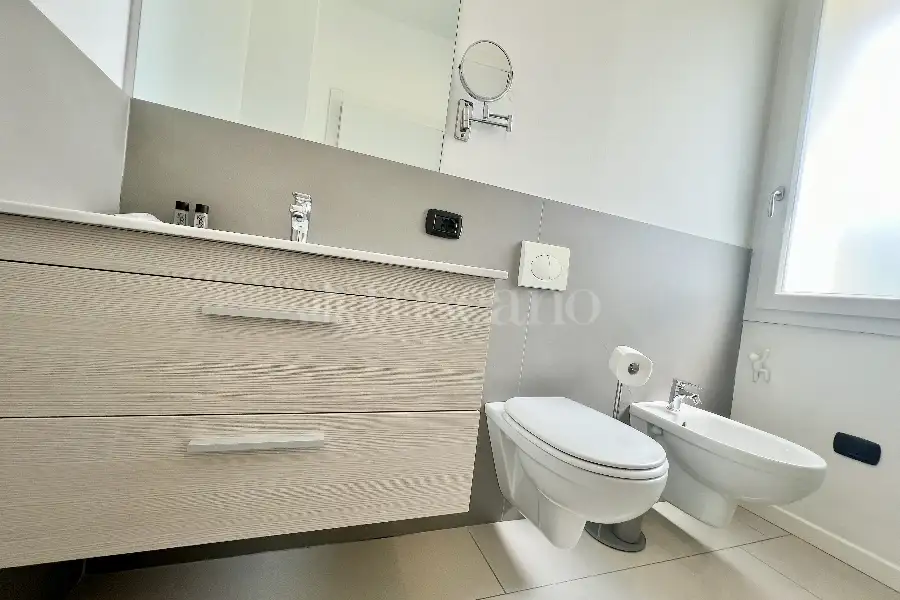 Villa in vendita di 750 mq a €1.500.000 (rif. 36/2024)