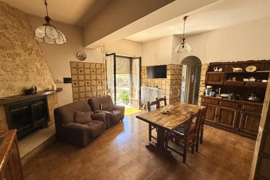 Casa Indipendente in vendita di 254 mq a €299.000 (rif. 81/2026)