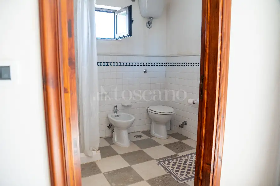 Villa in vendita di 1.500 mq a €2.200.000 (rif. 19/2025)
