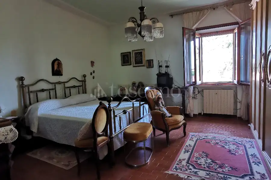 Casa in vendita di 280 mq a €380.000 (rif. 24/2021)