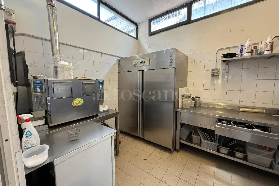 Attività Commerciale in vendita di 140 mq a €109.000 (rif. 10/2026)