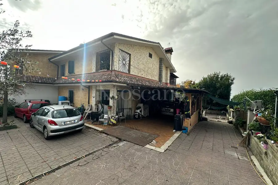 Villa Bifamiliare in vendita di 350 mq a €649.000 (rif. 45/2025)