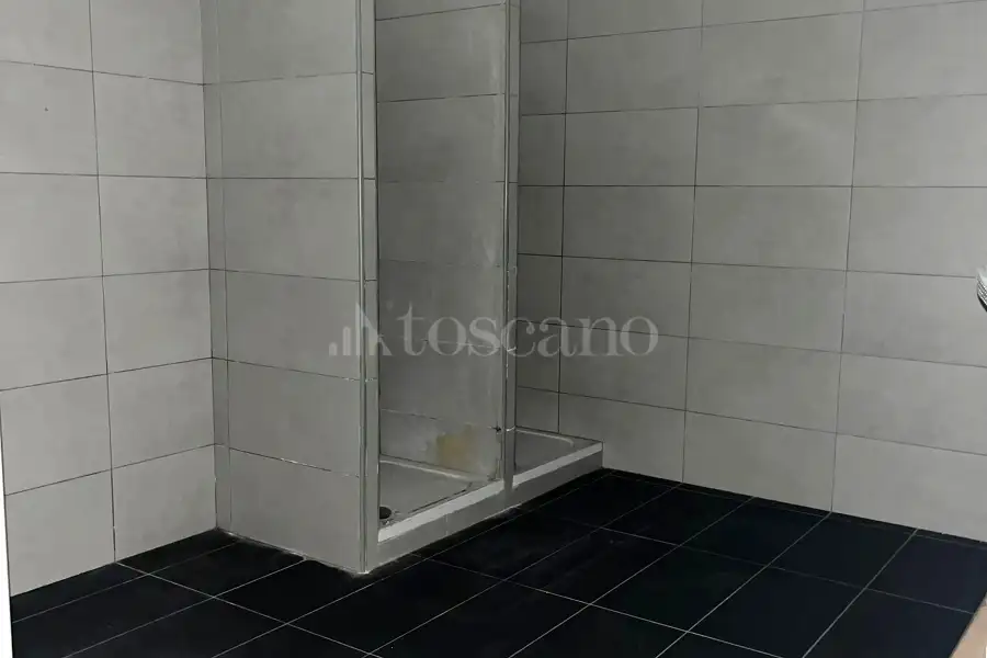 Negozio in vendita di 100 mq a €249.000 (rif. 60/2025)
