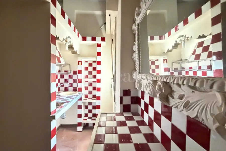 Palazzo in affitto di 500 mq a €5.800 (rif. 216/2025)