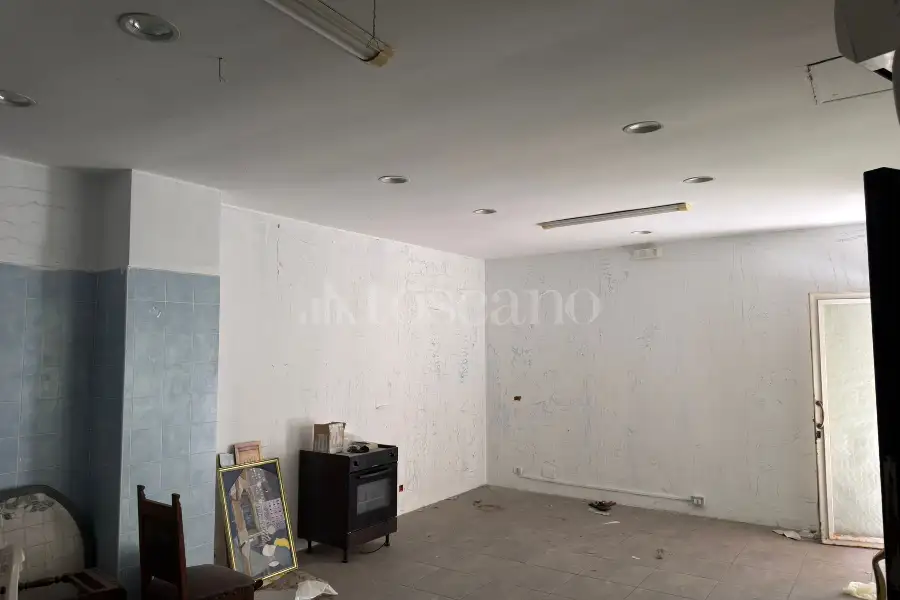 Negozio in vendita di 38 mq a €54.000 (rif. 72/2026)