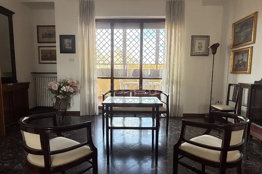 Attico in vendita di 184 mq a €650.000 (rif. 7/2026)