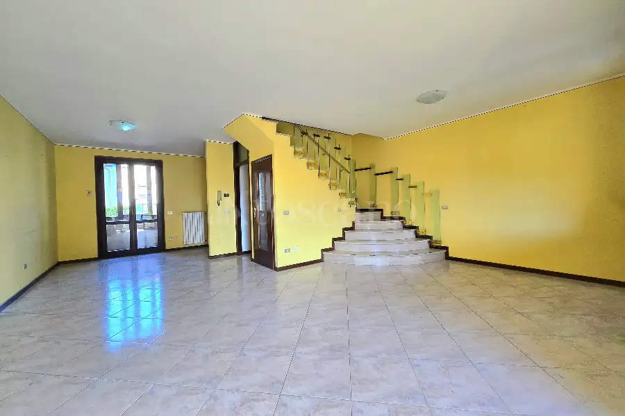 Villino a Schiera in vendita di 180 mq a €315.000 (rif. 45/2025)