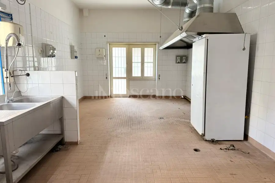 Negozio in vendita di 230 mq a €495.000 (rif. 6/2026)