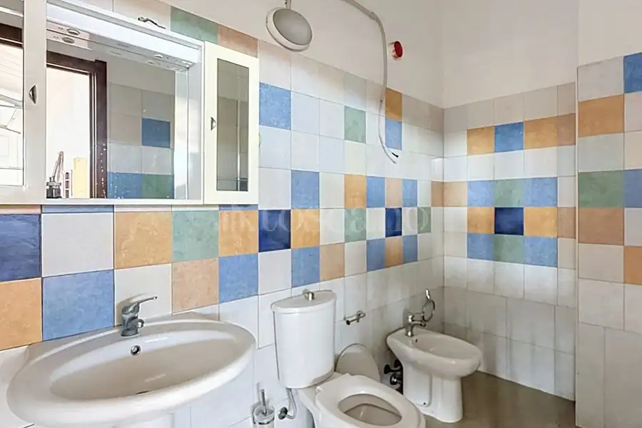 Capannone in vendita di 830 mq a €350.000 (rif. 213/2026)