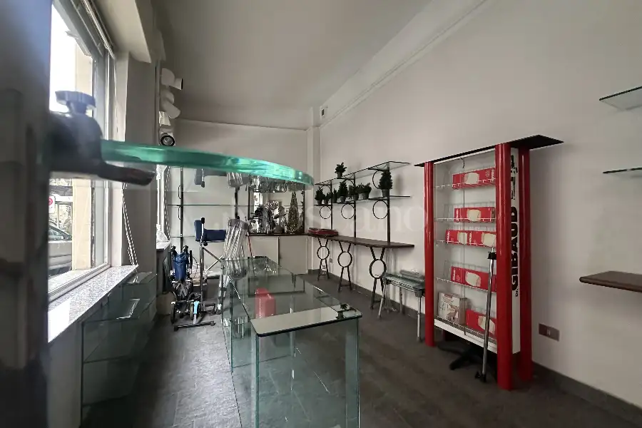 Negozio in affitto di 80 mq a €1.000 (rif. 54/2025)