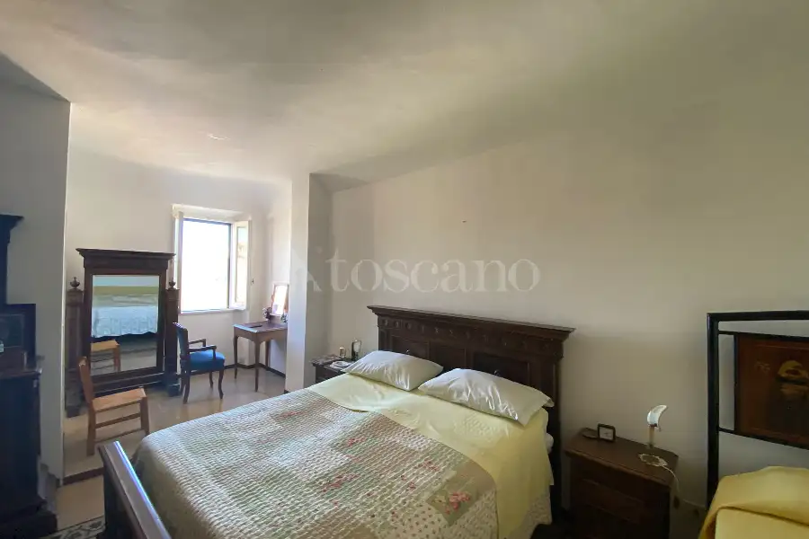 Palazzo in vendita di 250 mq a €75.000 (rif. 7/2025)