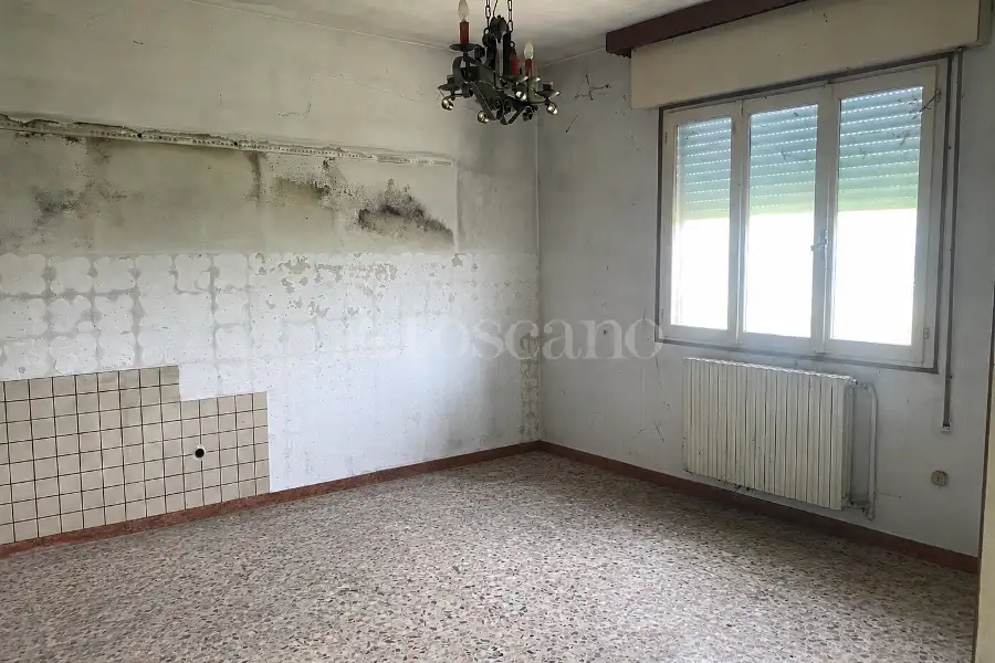 Casa Indipendente in vendita di 178 mq a €83.000 (rif. 12/2026)