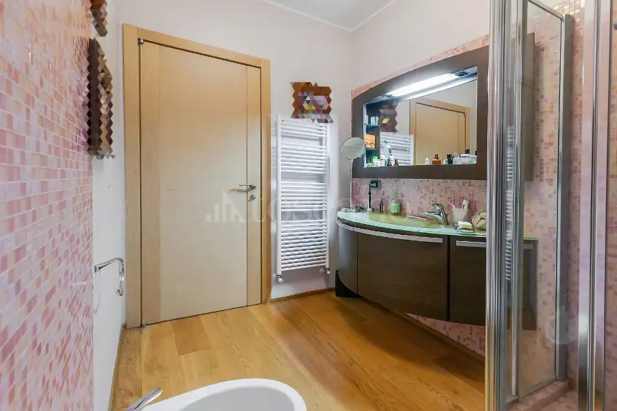 Villa Bifamiliare in vendita di 680 mq a €2.580.000 (rif. 24/2025)