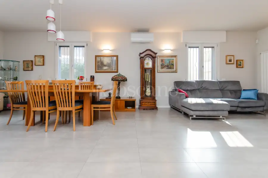 Villa in vendita di 250 mq a €1.490.000 (rif. 19/2025)