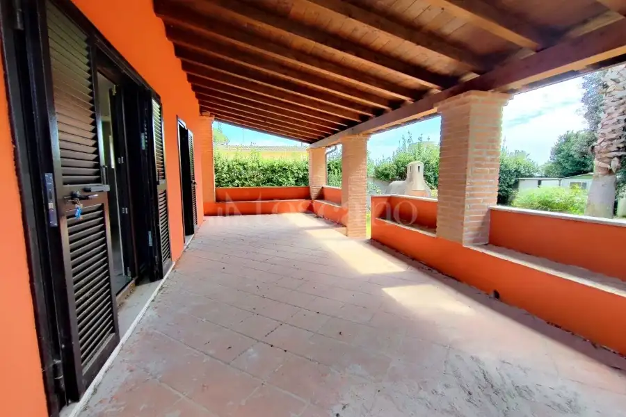 Villa in vendita di 250 mq a €240.000 (rif. 18/2026)