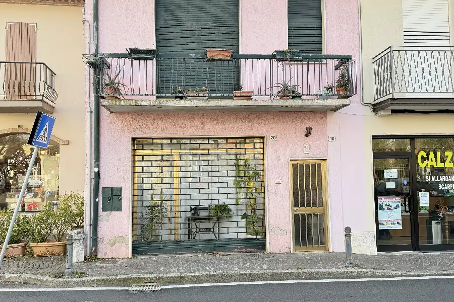 Casa Indipendente in vendita di 220 mq a €270.000 (rif. 3/2026)
