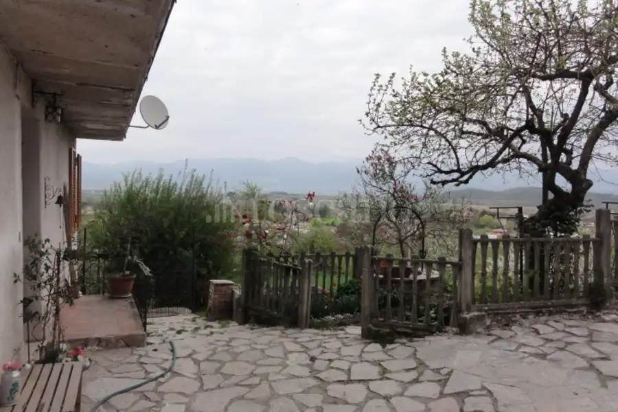 Casale in vendita di 400 mq a €169.000 (rif. 4/2017)