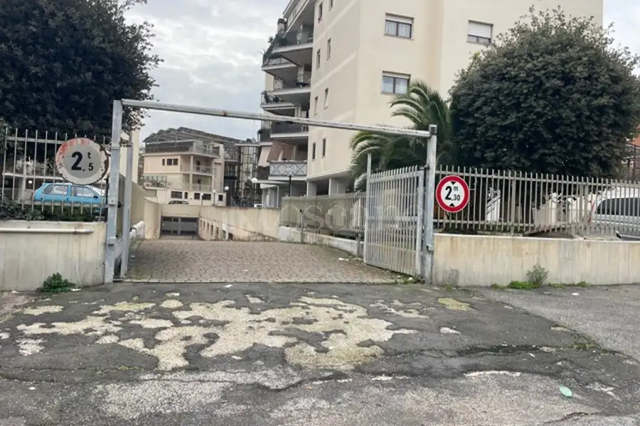 Box in vendita di 15 mq a €29.000 (rif. 64/2026)