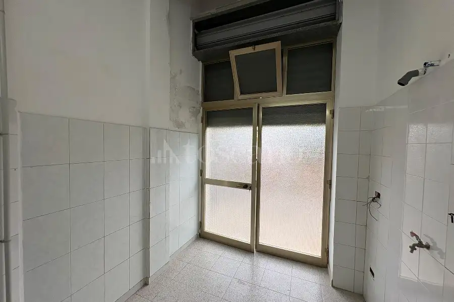 Negozio in affitto di 57 mq a €550 (rif. 92/2026)