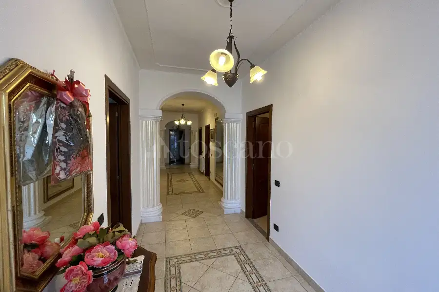 Casa Indipendente in vendita di 382 mq a €450.000 (rif. 2/2026)