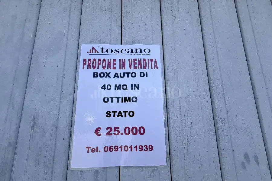 Box in vendita di 38 mq a €25.000 (rif. 28/2026)