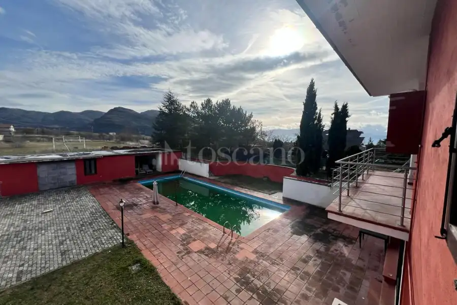 Villa in vendita di 400 mq a €399.000 (rif. 3/2024)