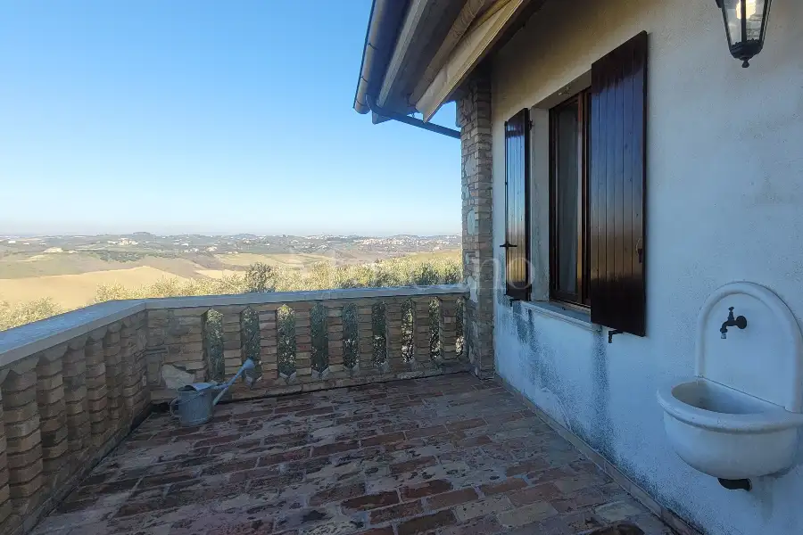 Villa in vendita di 480 mq a €880.000 (rif. 4/2026)