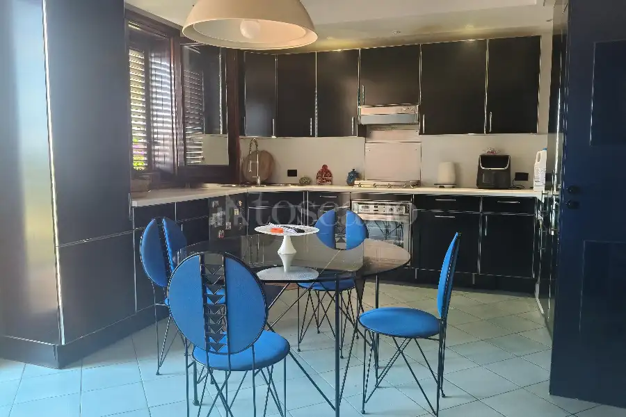Villa in vendita di 226 mq a €420.000 (rif. 145/2026)
